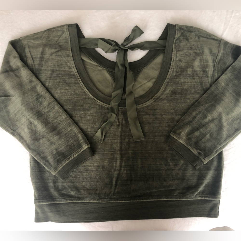 NWOT Juicy Couture velour sweater